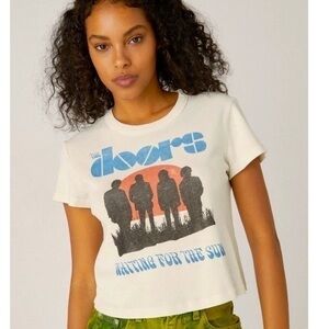 Daydreamer The Doors Waiting for the Sun Cropped Tee